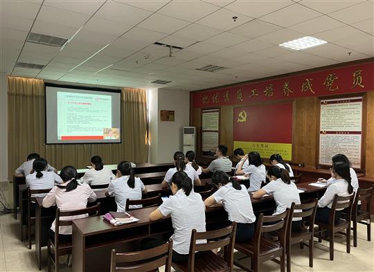 乐玩集团有限公司
组织参加疫情常态化下建筑企业经营管理风险管控培训